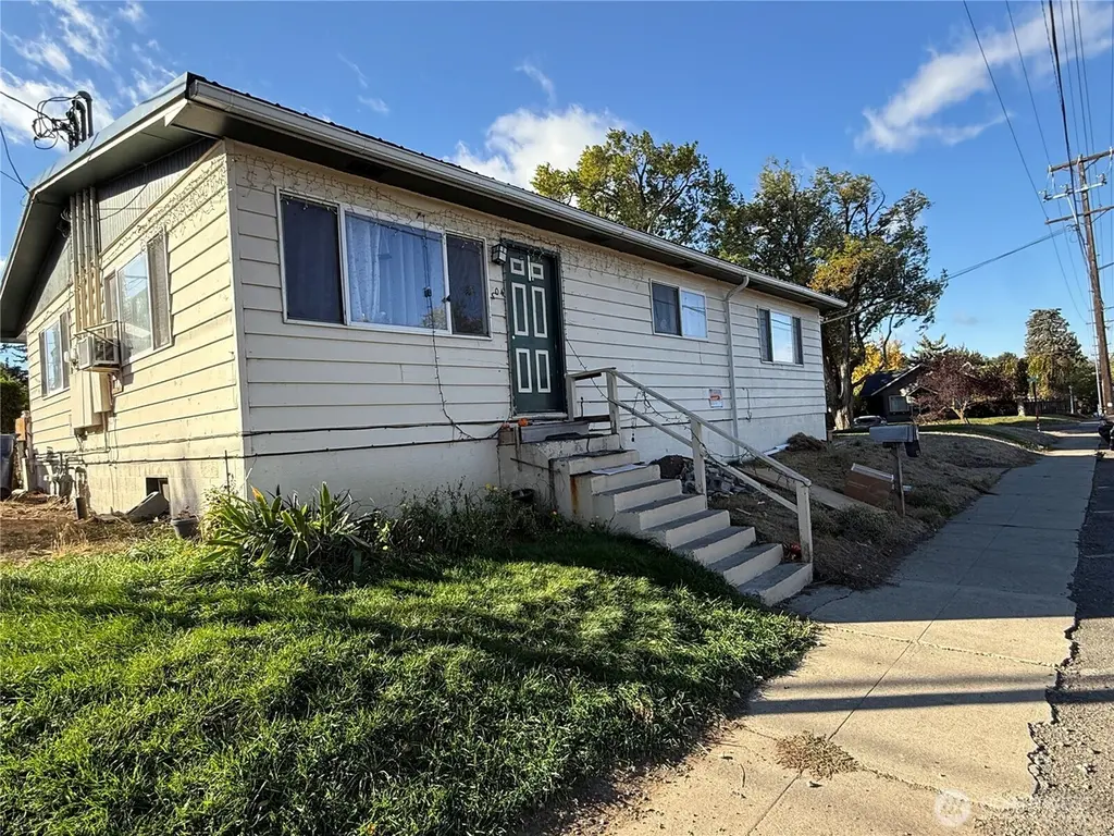 304 W 6th