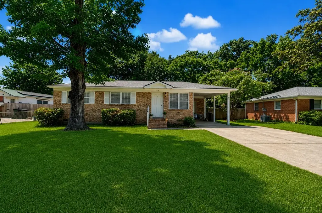 415 Mary Scott Dr