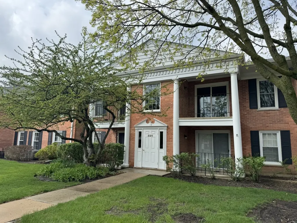 520 Shorely Dr #102