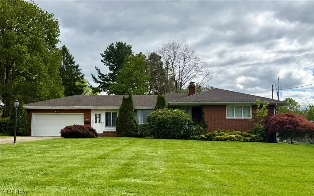 2825 Saginaw Dr