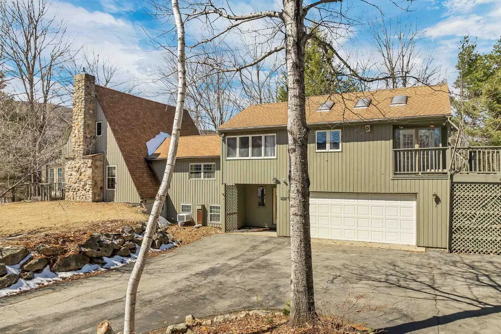 35 Valley Dr