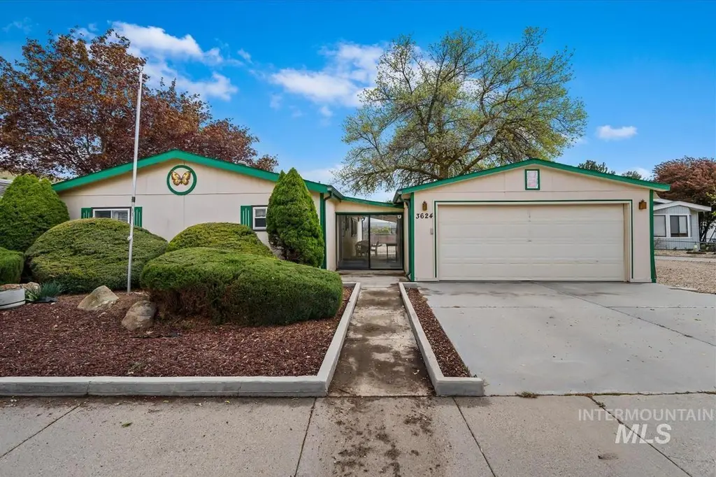 3624 S Licorice Pl