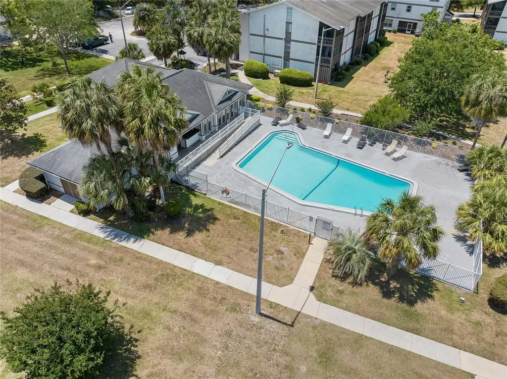 6519 W Newberry Rd #1013