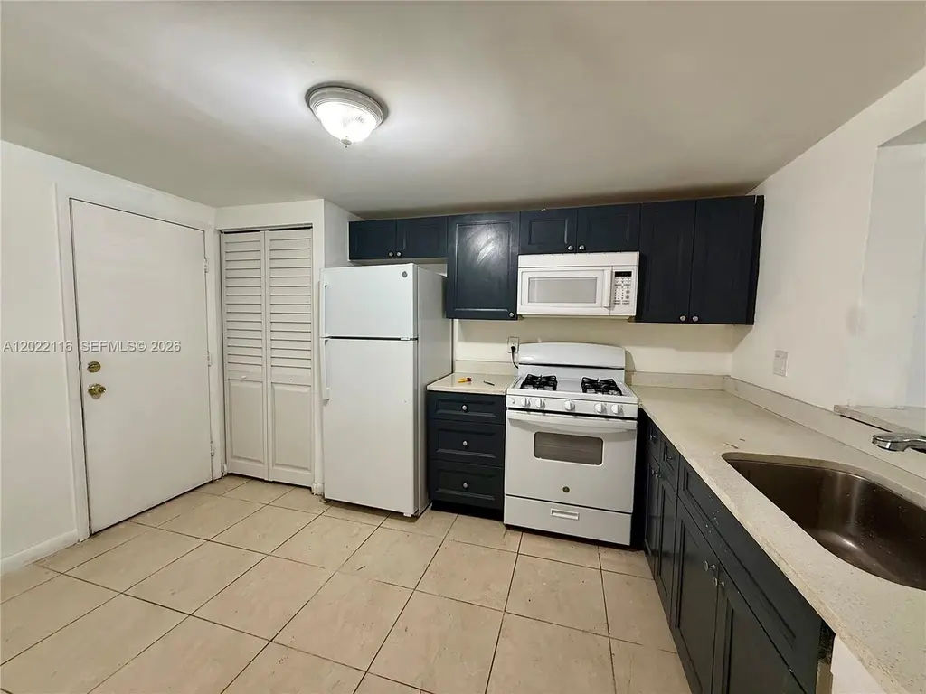 18101 NW 68th Ave Unit B102