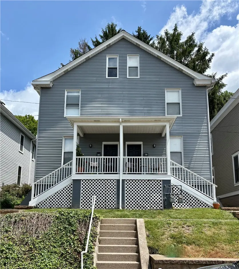 326/328 Highland Ln