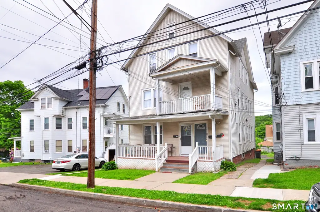 82 Spring St