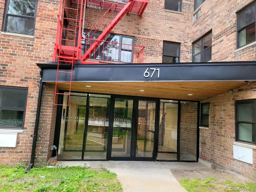 671 Bronx River Rd Unit 4N