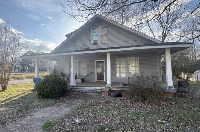 732 S Church St