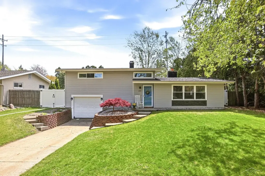 2795 Bradford Dr