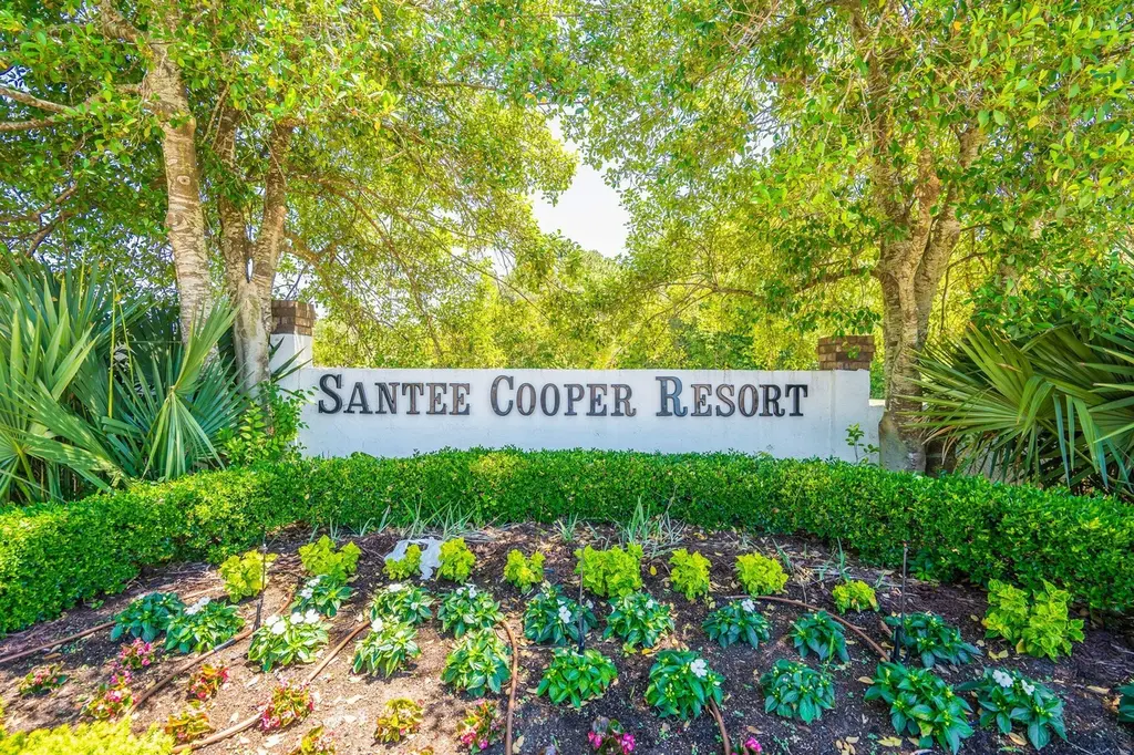 144 Saluda Dr