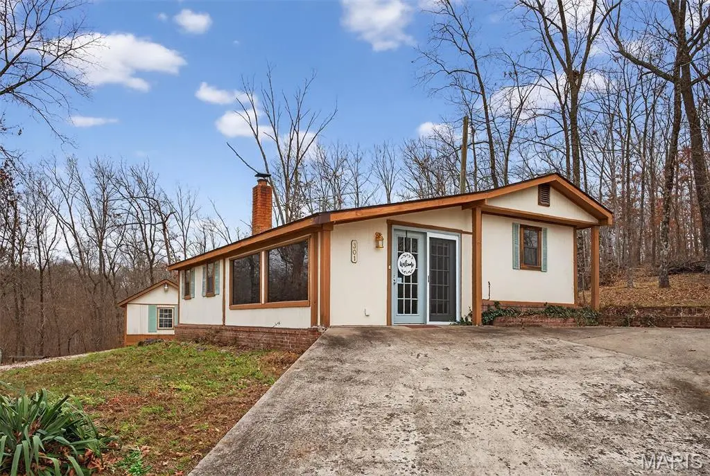 301 Little Dogwood Lake Rd