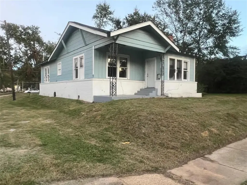 3201 Boss Ave