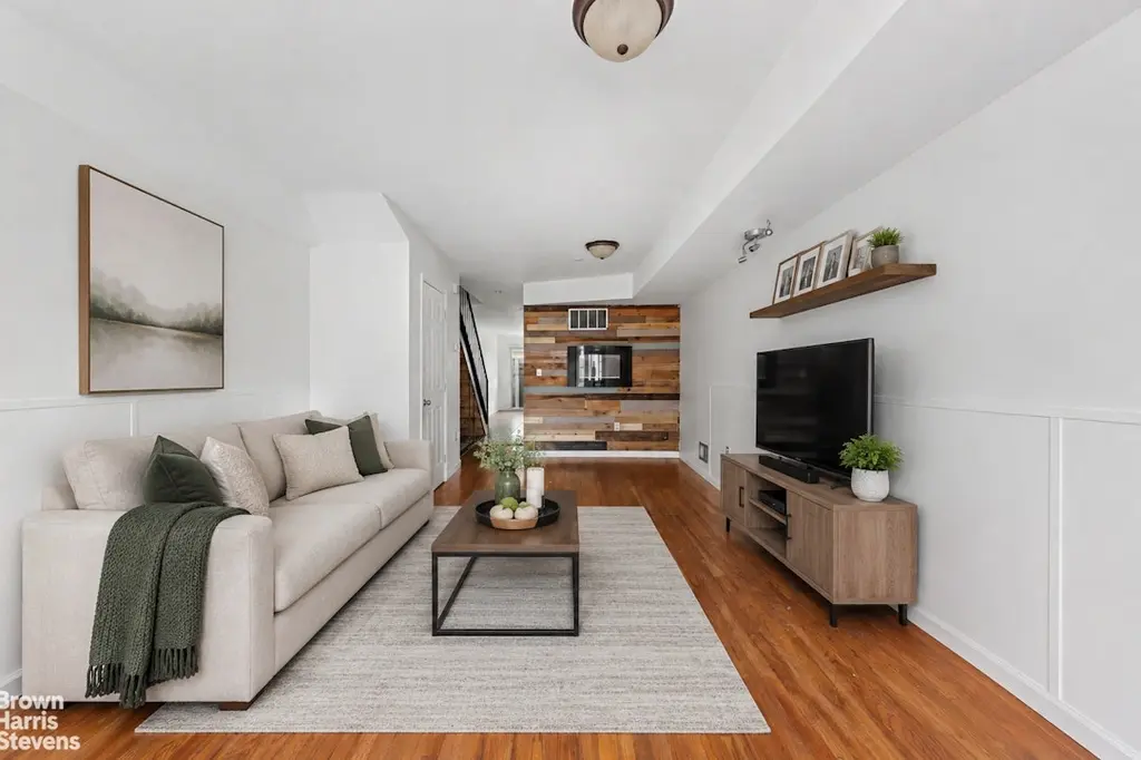 17 Tessa Ct