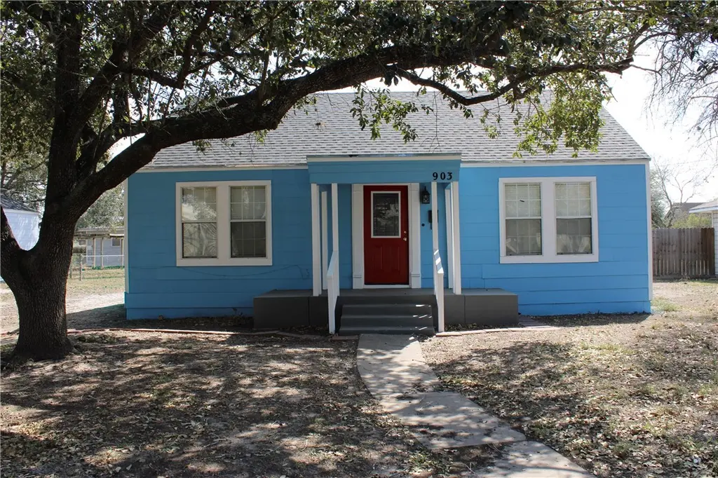 903 W Alice Ave