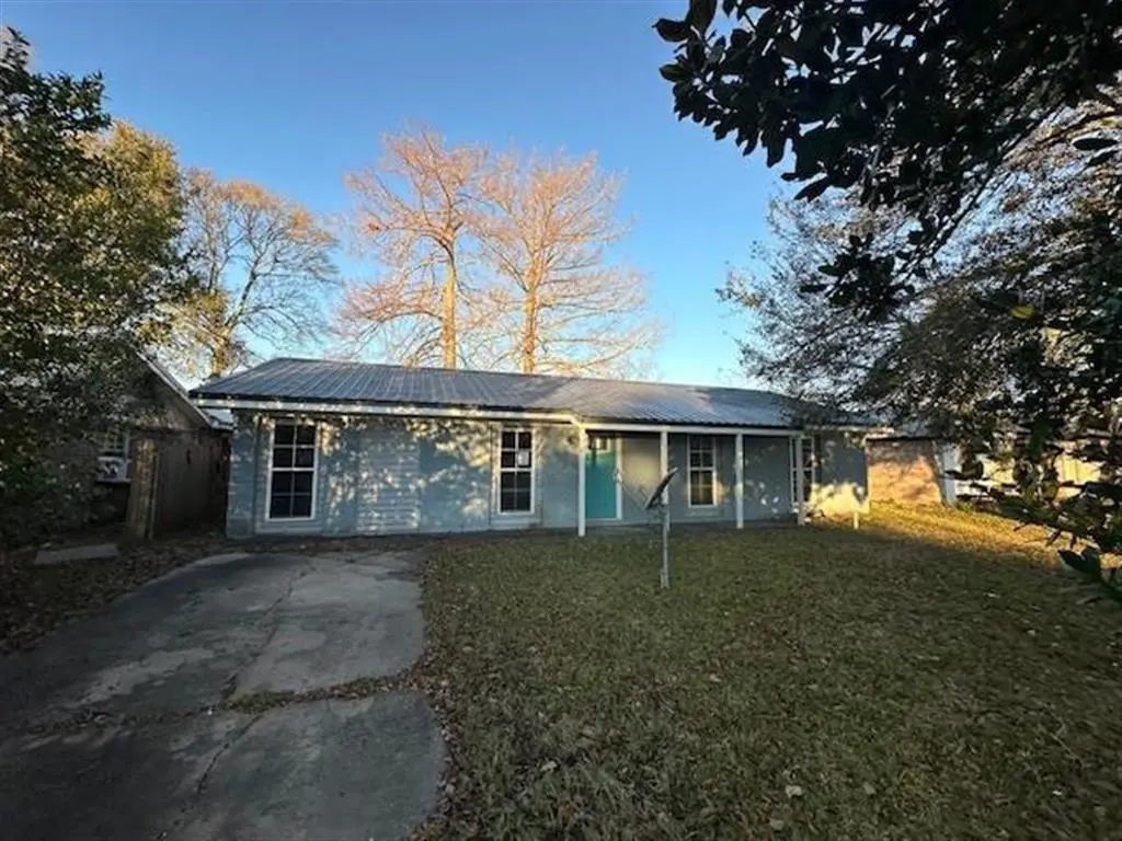 321 Iowa Ave