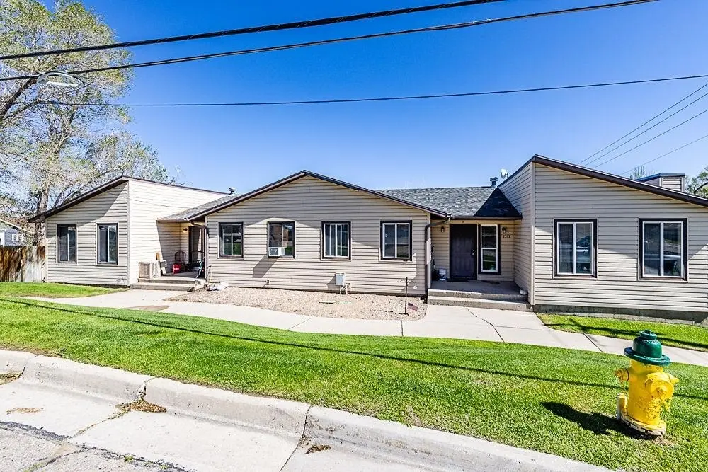1317A Mccabe St