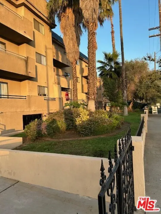 10901 Laurel Canyon Blvd #212