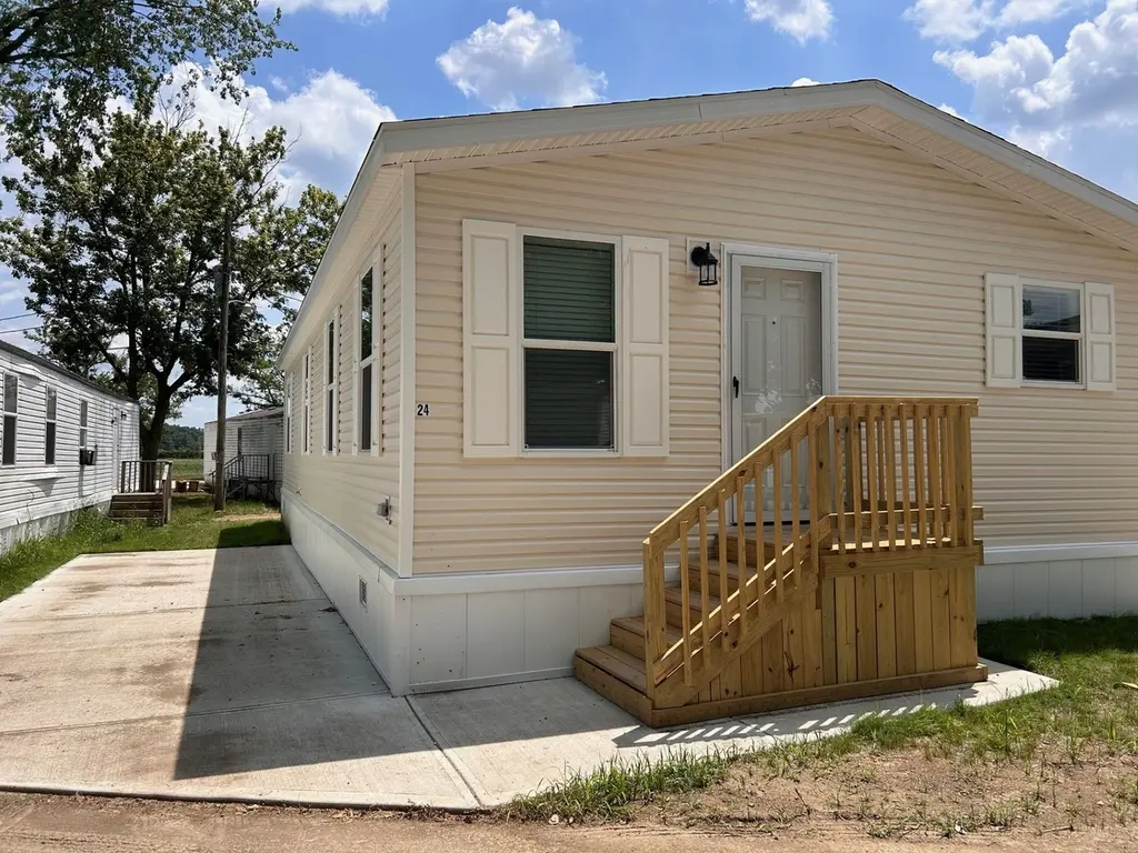 1237 N US Highway 27 #24