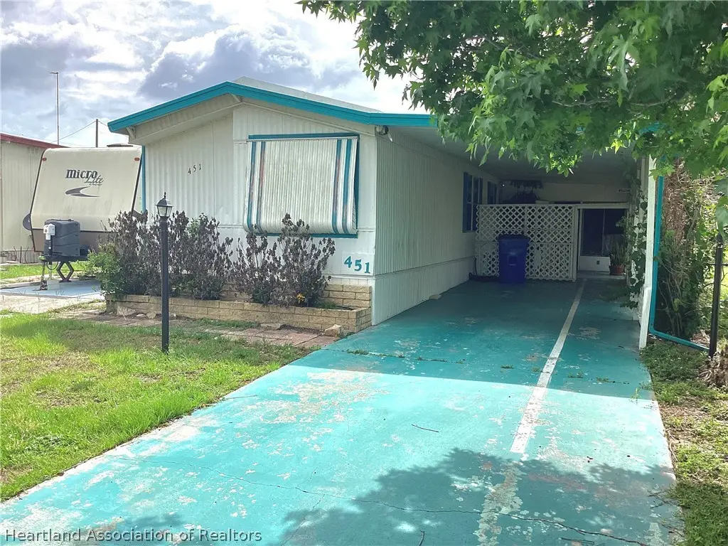 451 S Velva Cir