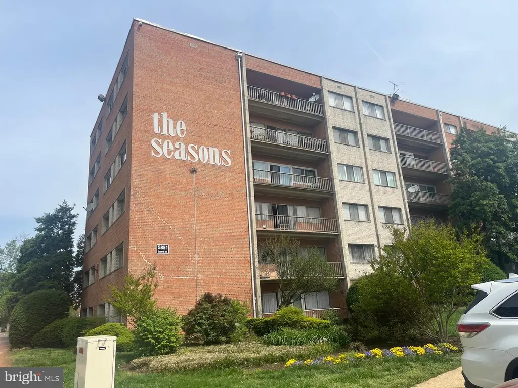 5851 Quantrell Ave #406