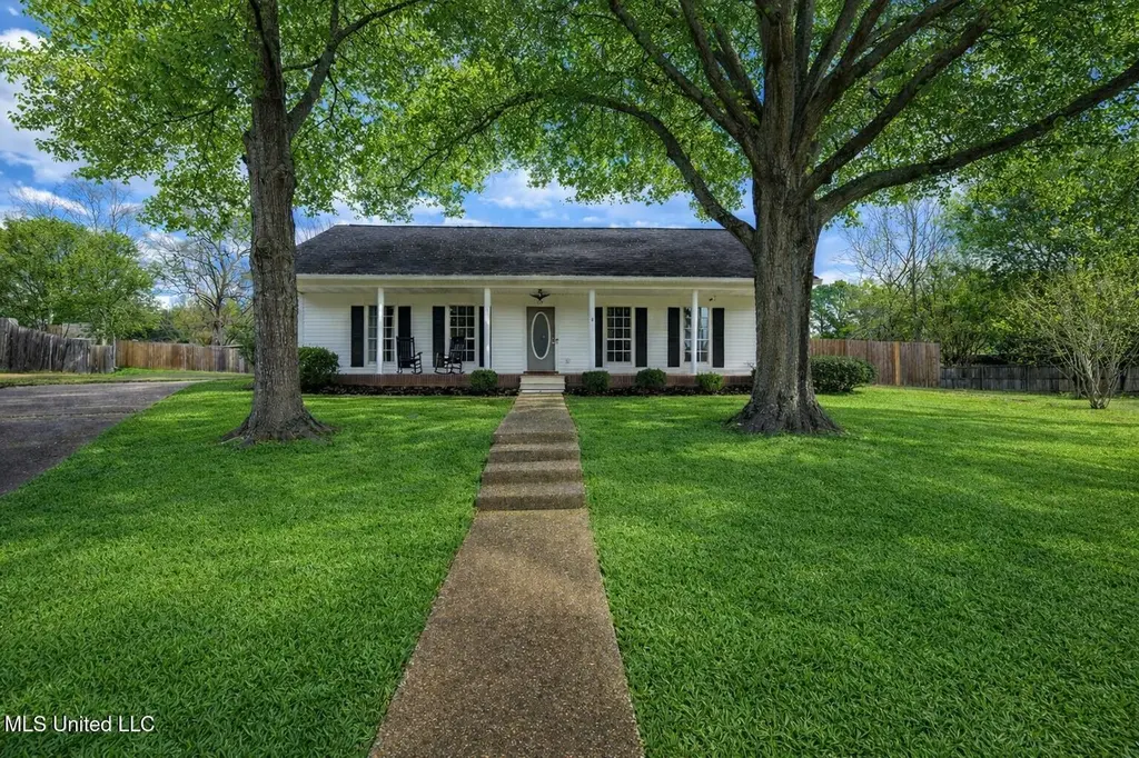 717 Wildberry Pointe