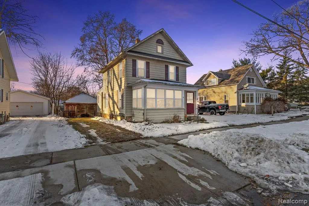 311 N Main St