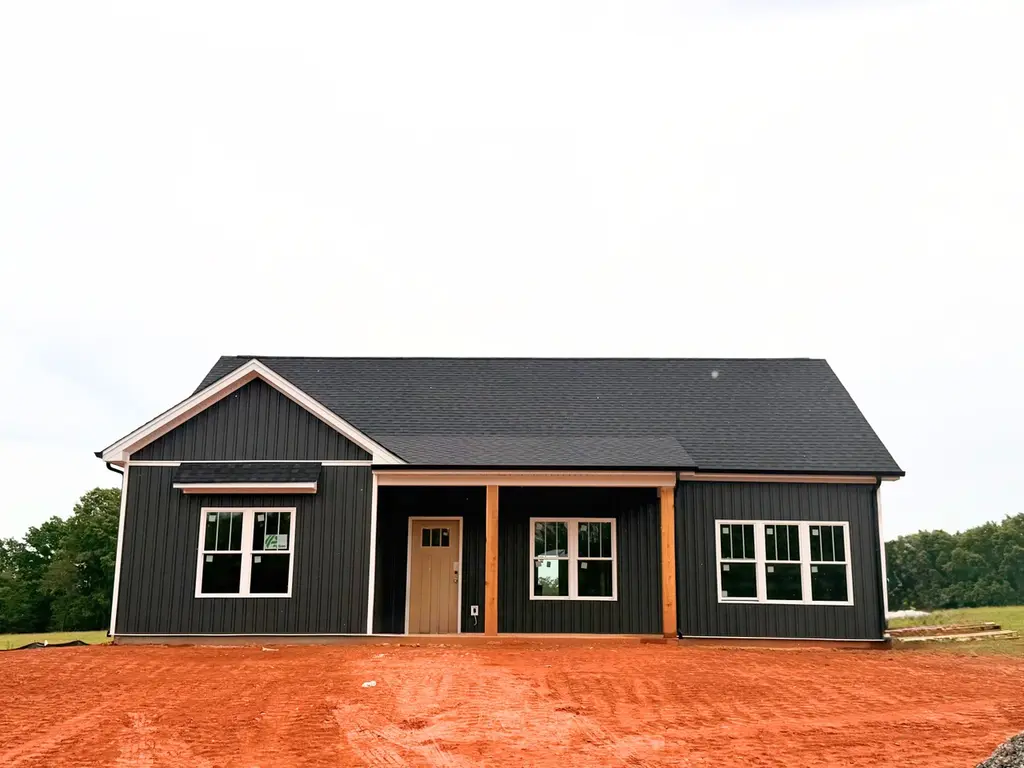 10424 Leesville Rd