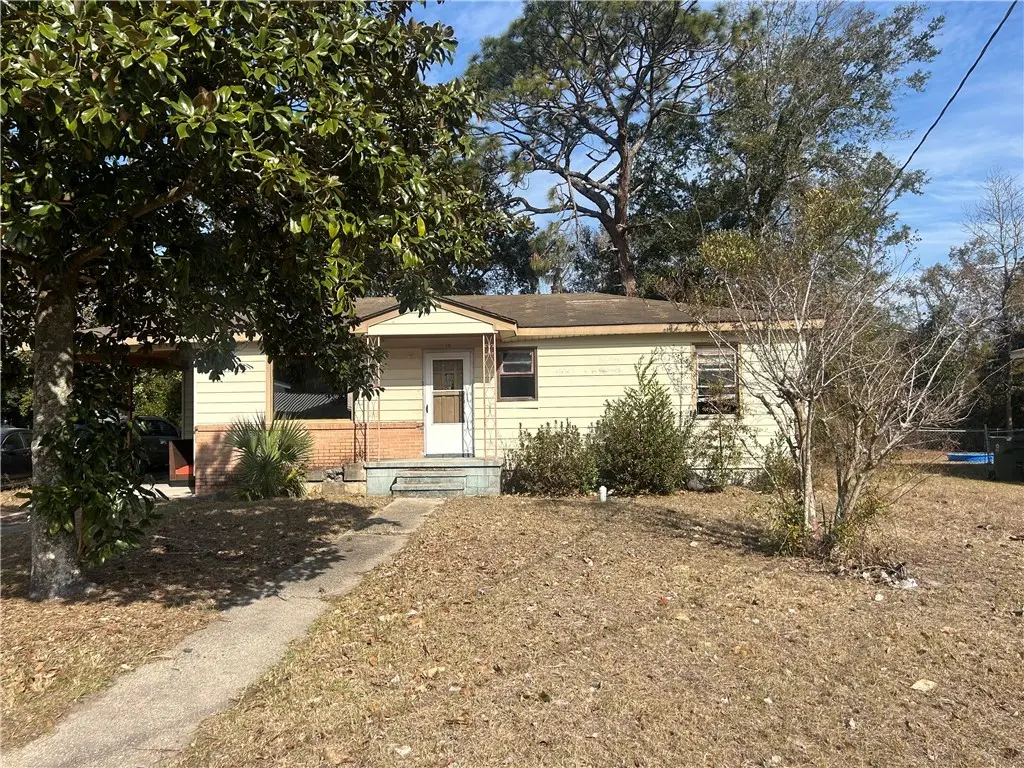 115 Shangri La Ave