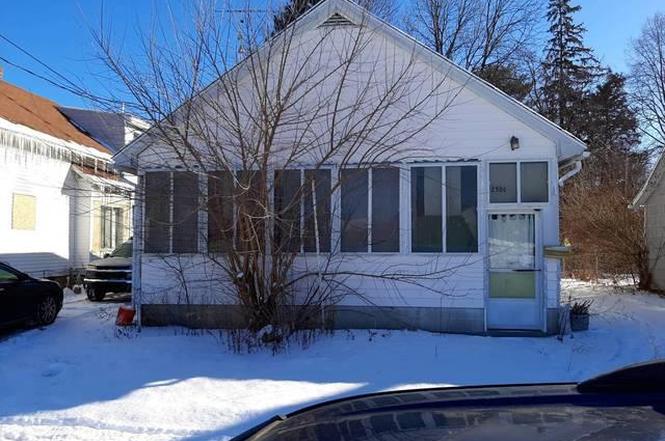 2506 Arlington Ave