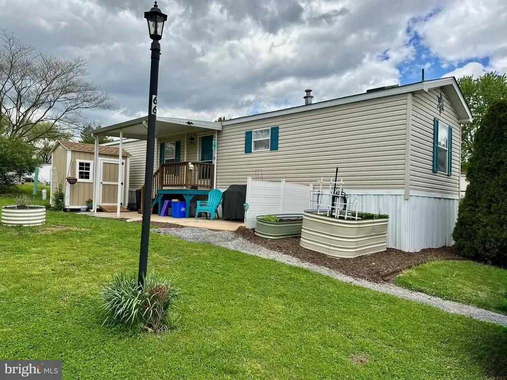 66 Daisy Ln #66