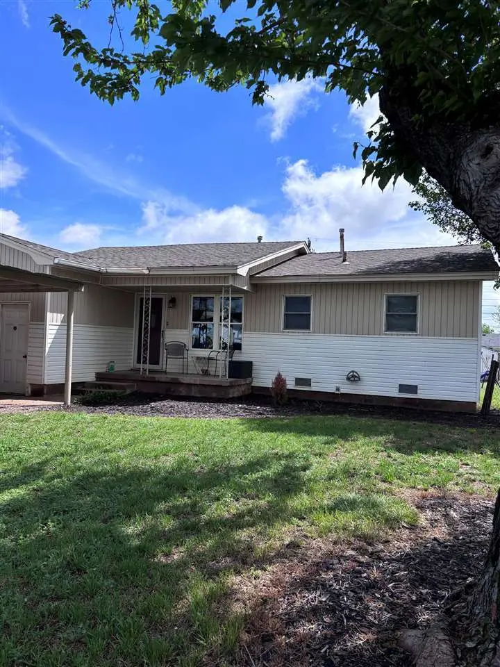 208 K St