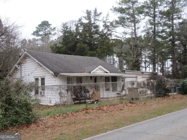 1438 Highway 3 N