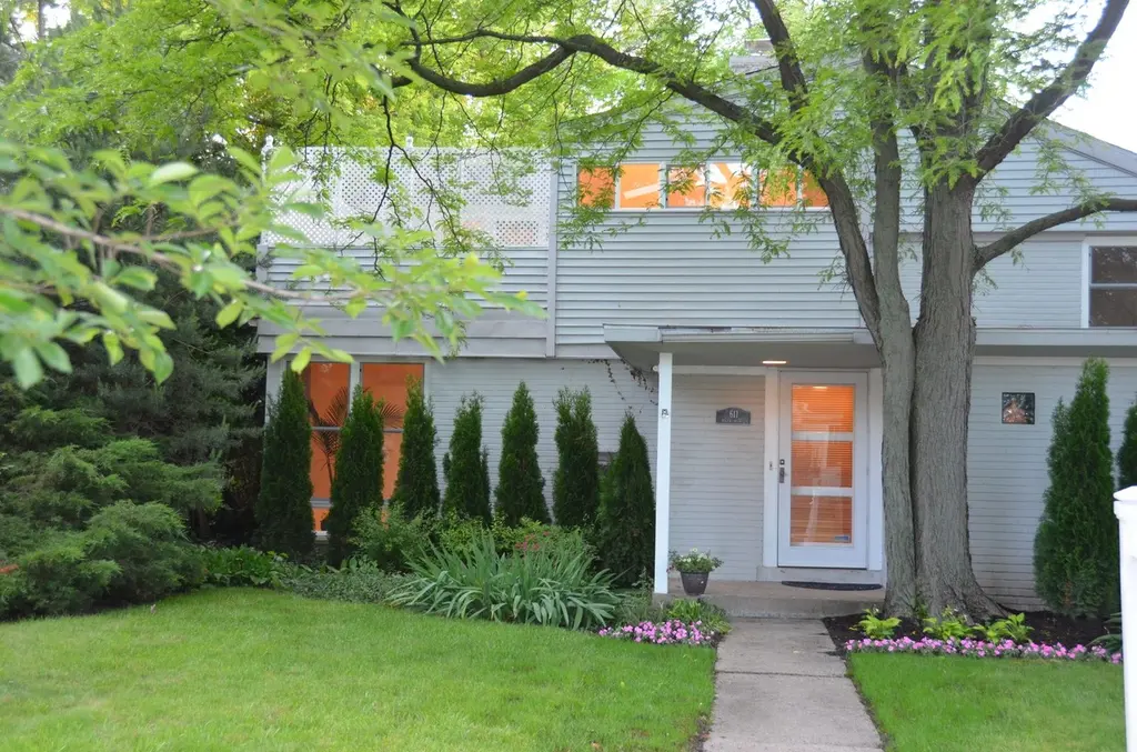 611 Roger Ave