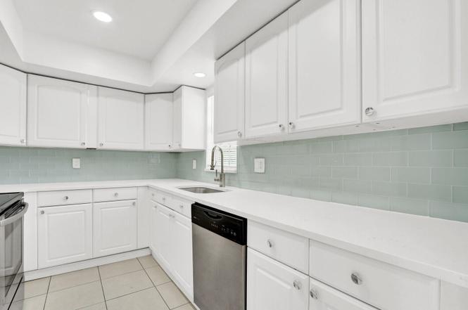 10249 N Military Trl Apt 201