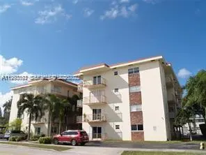 1747 Rodman St #309