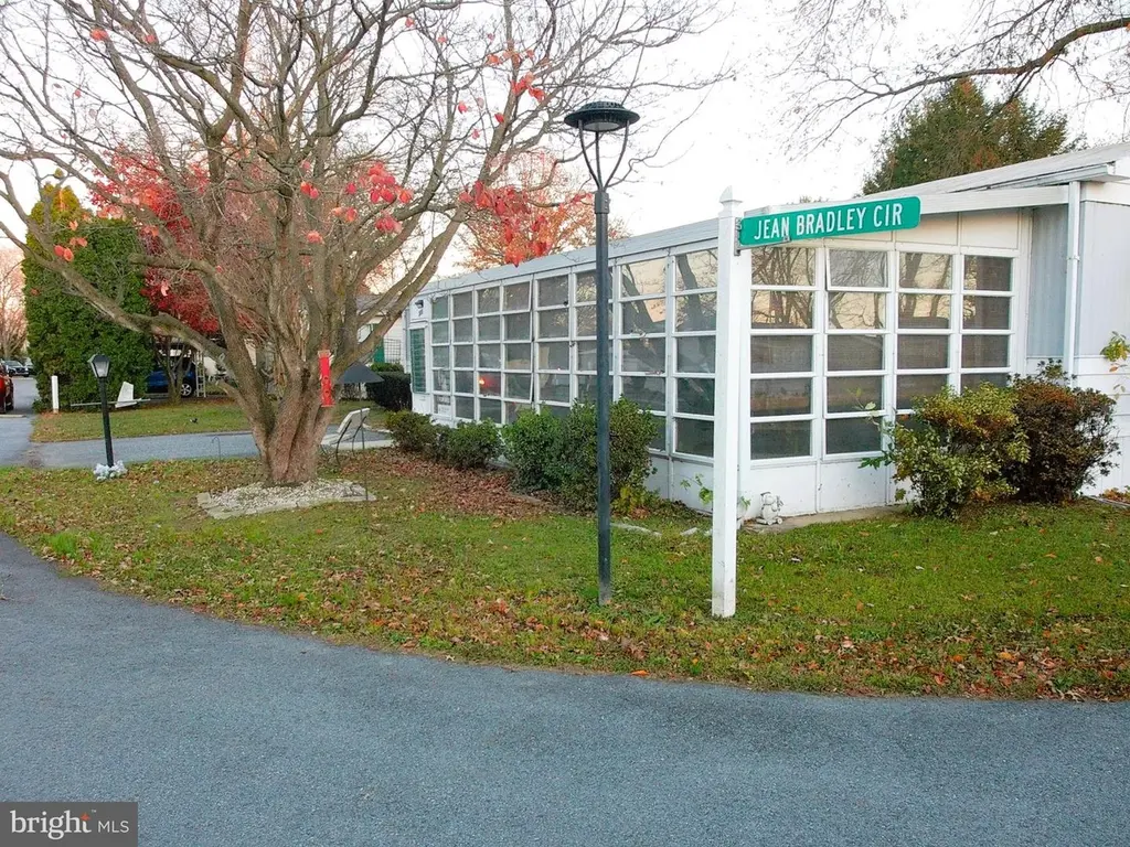 323 Jean Bradley Cir #321