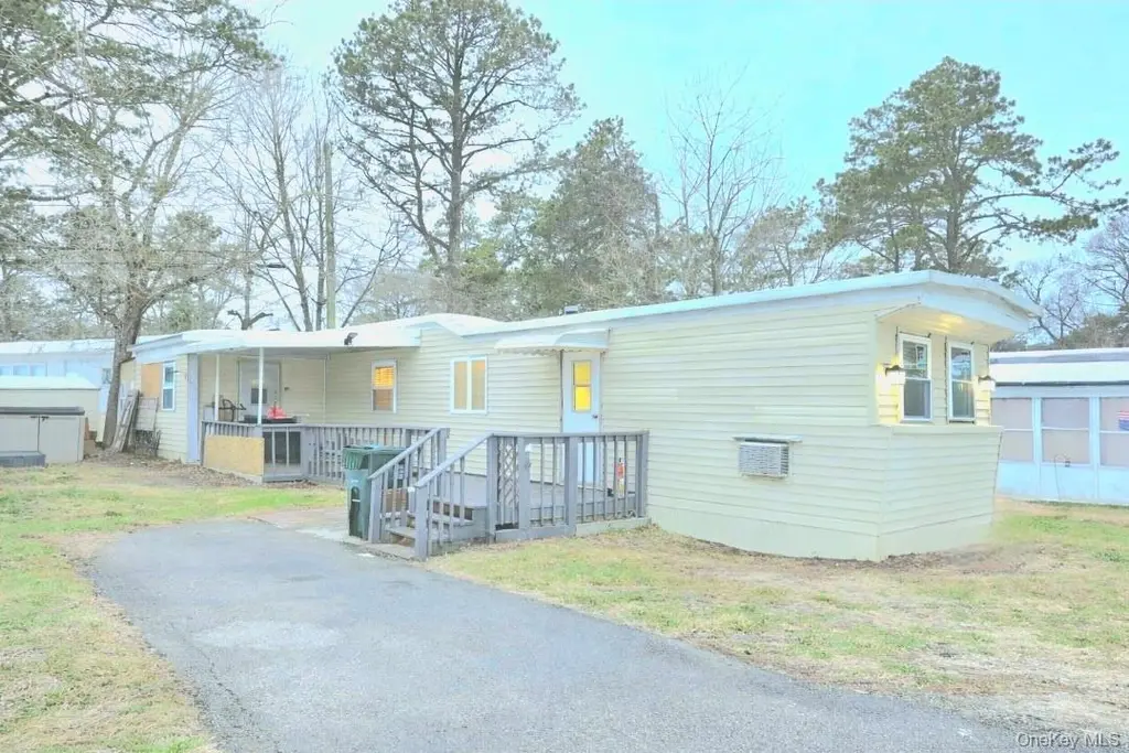 525 Riverleigh Ave Unit C7