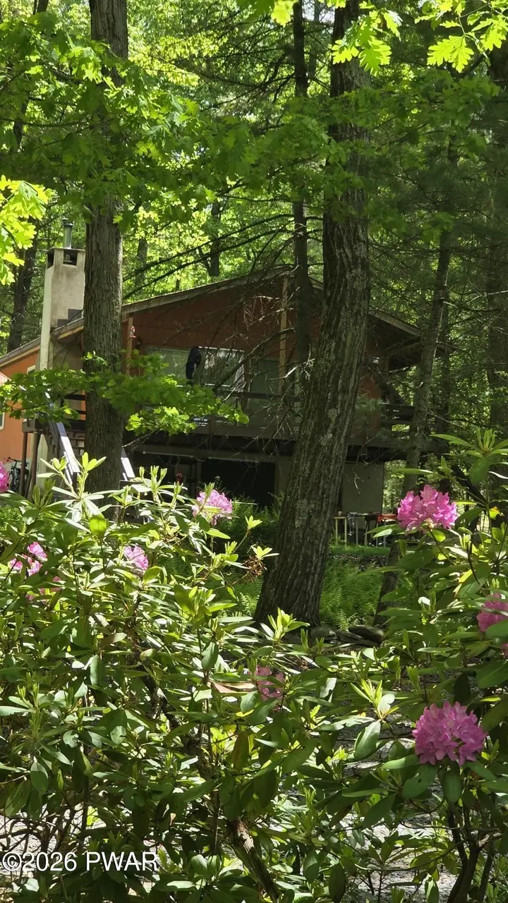 102 Canoe Ln