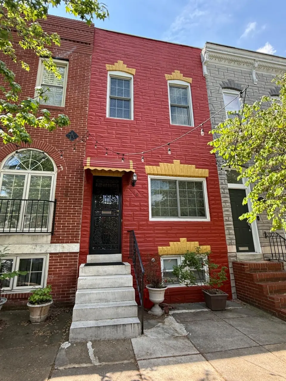 10 N Milton Ave