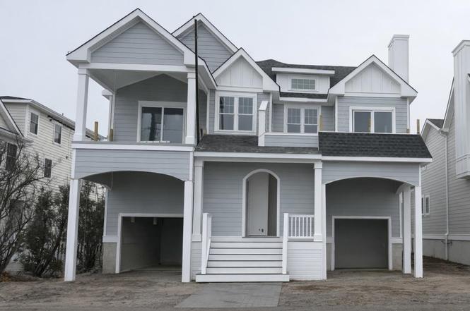 649 W Spruce Ave Unit left