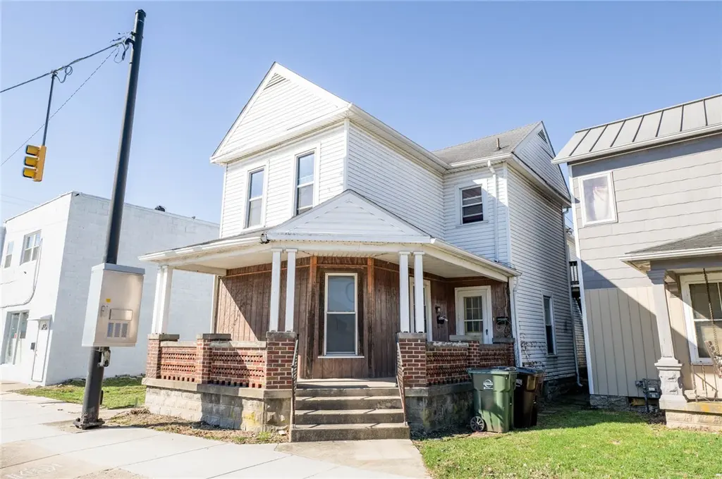 128 S Wayne St