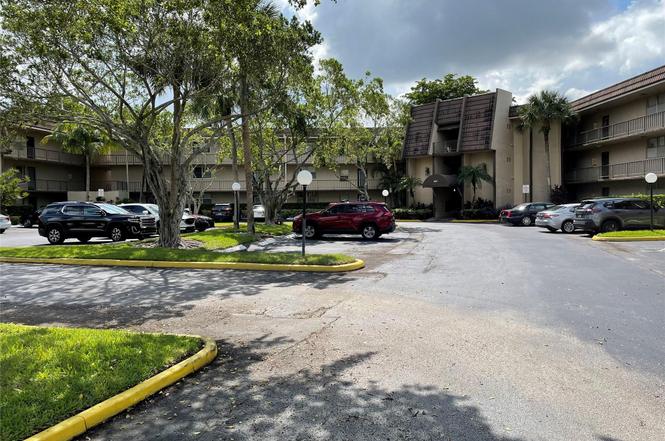 9200 Lime Bay Blvd #209