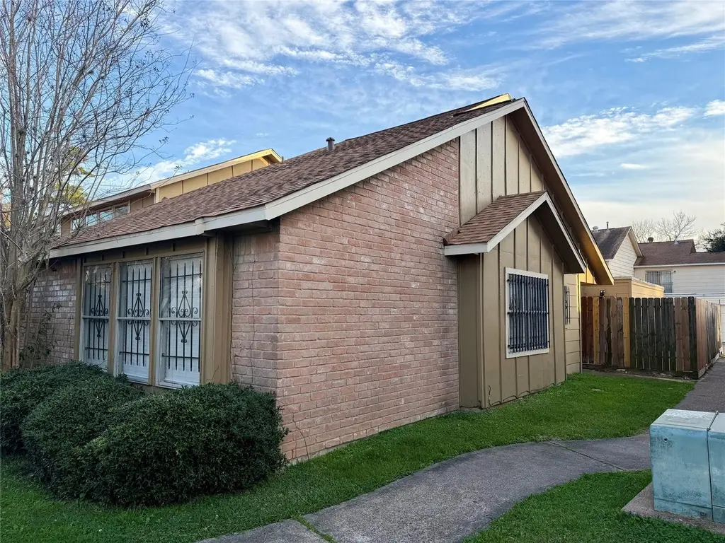 12235 W Village Dr Unit D