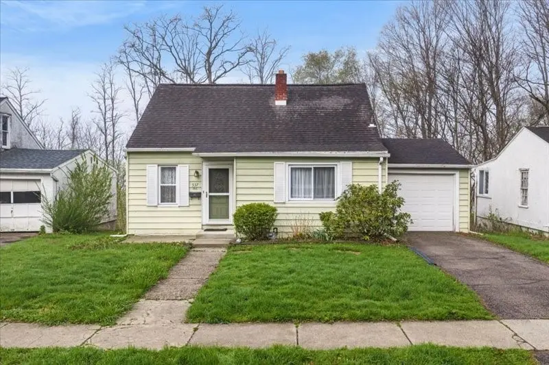 537 Woodford Ave
