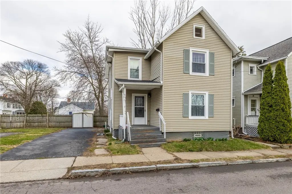 10 Worthington Ave