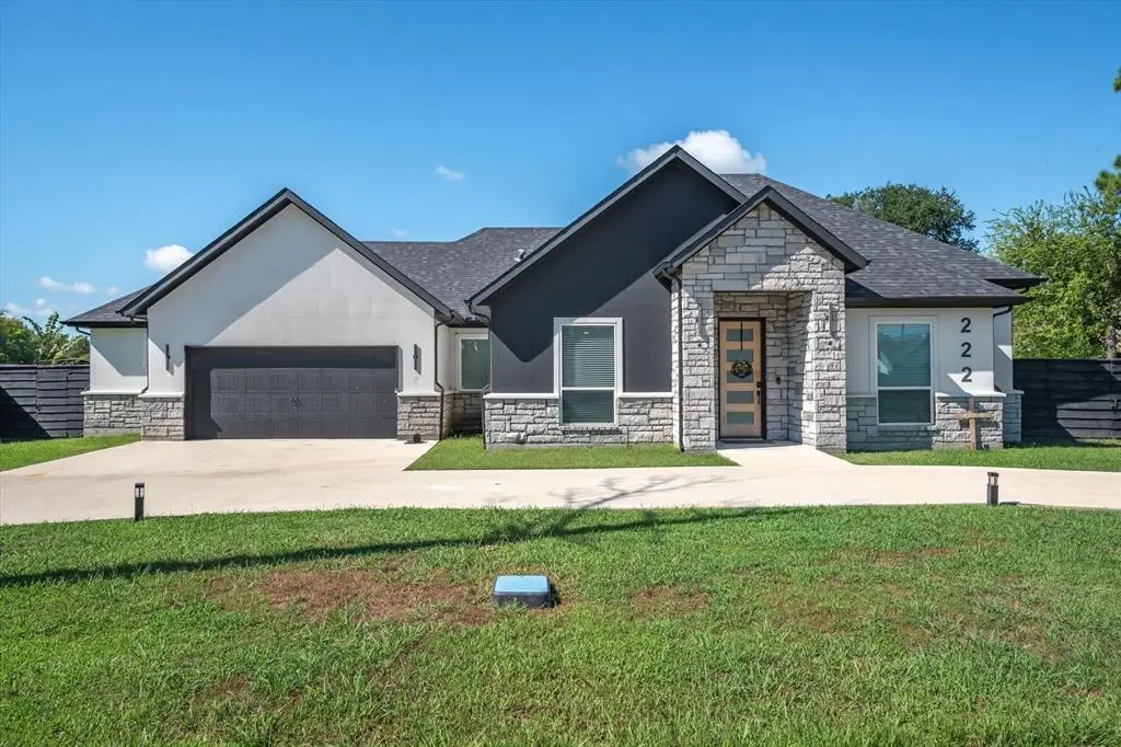 222 Meadowlark Dr