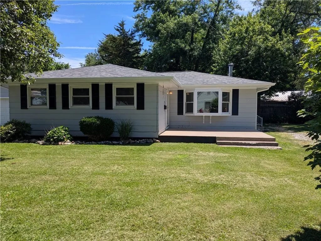 210 N Austin St