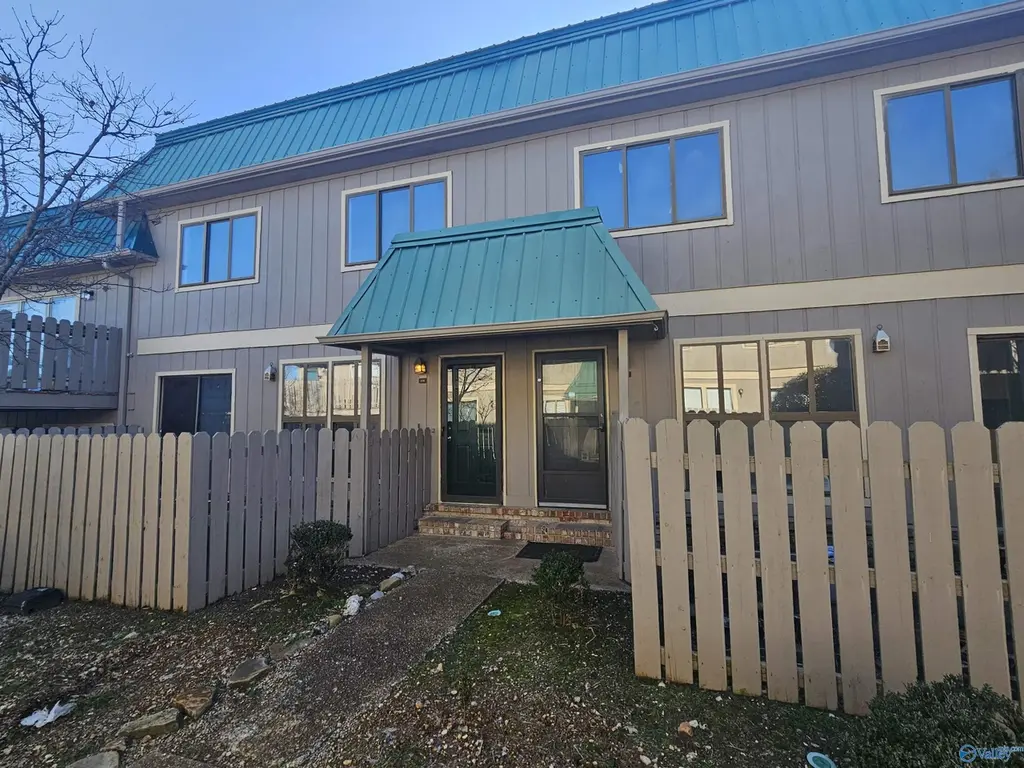 2225 Golf Rd #107