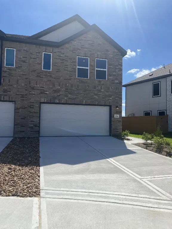 2168 Salinas Dr