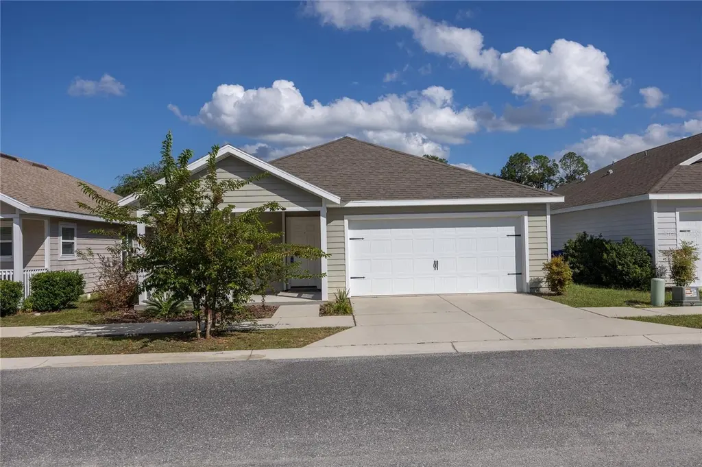 461 SW 251st Dr